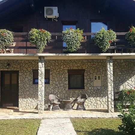 Guest House Iva Slunj Exterior foto